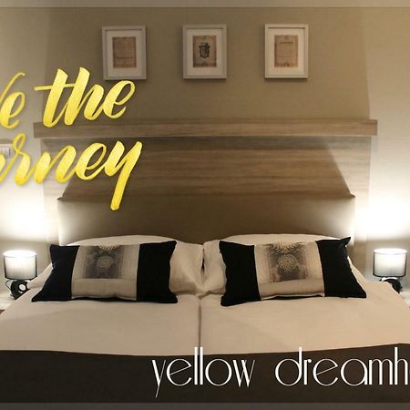 Yellow Dreamhouse Postojna Εξωτερικό φωτογραφία