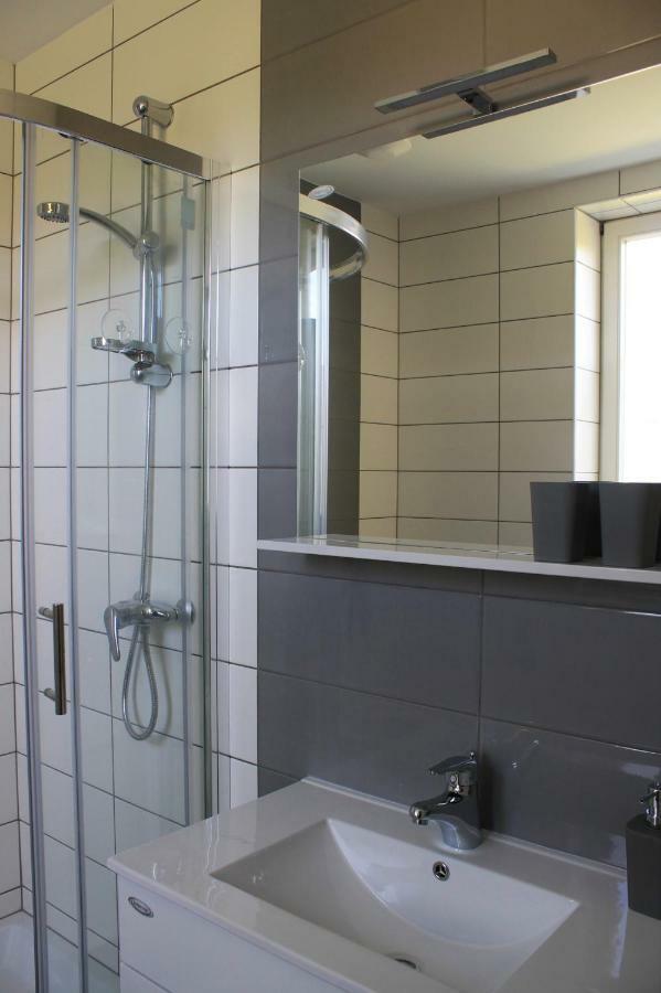 Yellow Dreamhouse Postojna Εξωτερικό φωτογραφία