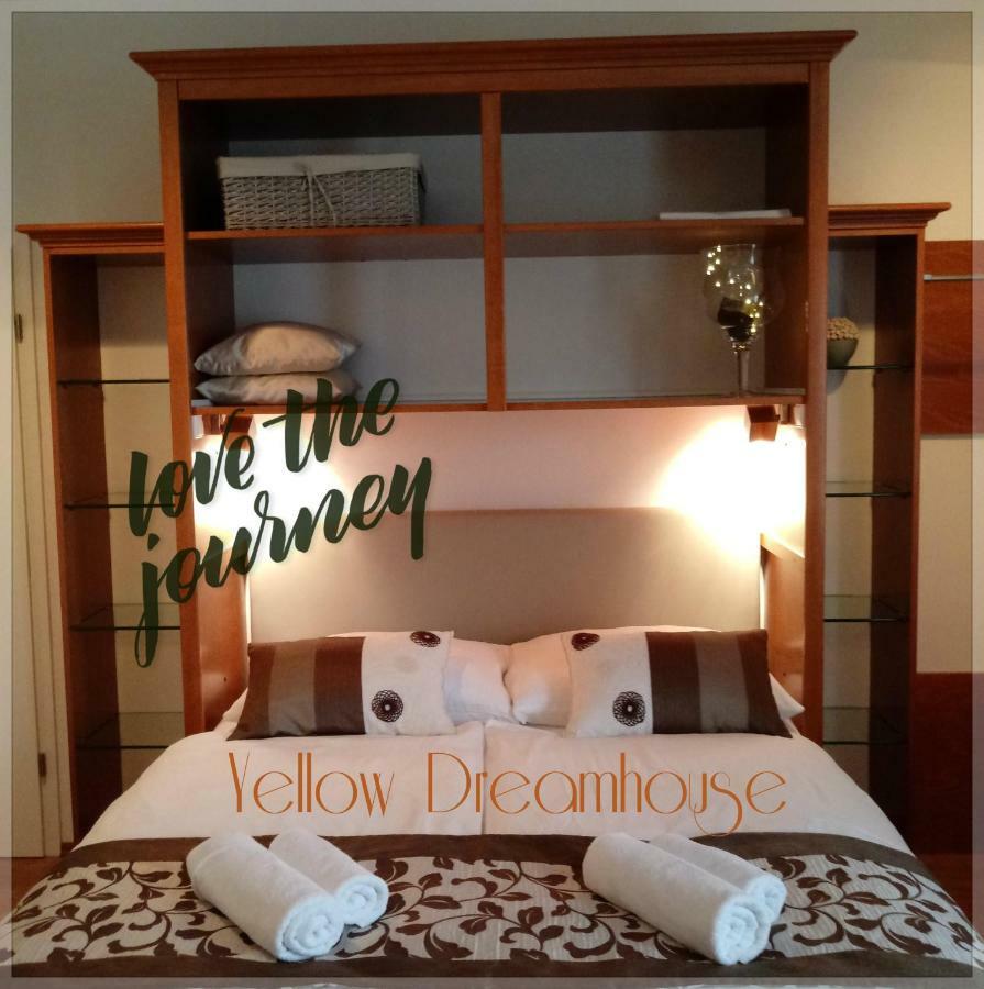 Yellow Dreamhouse Postojna Εξωτερικό φωτογραφία